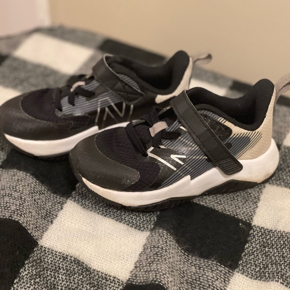 New Balance Size 8 Toddler Wide